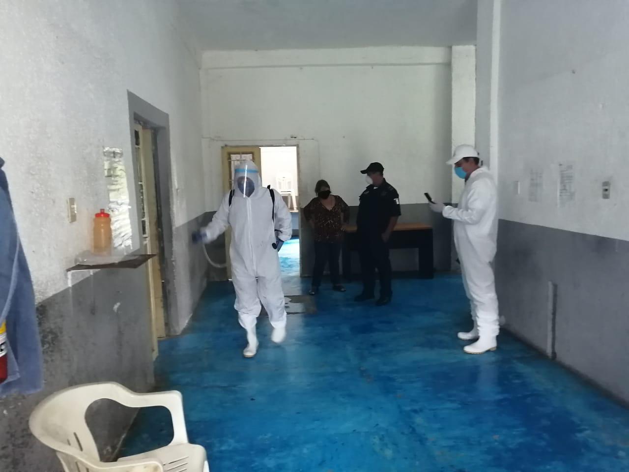 Sanitizan y entregan paquetes de protección a delegaciones de la Policía Estatal de Tránsito     