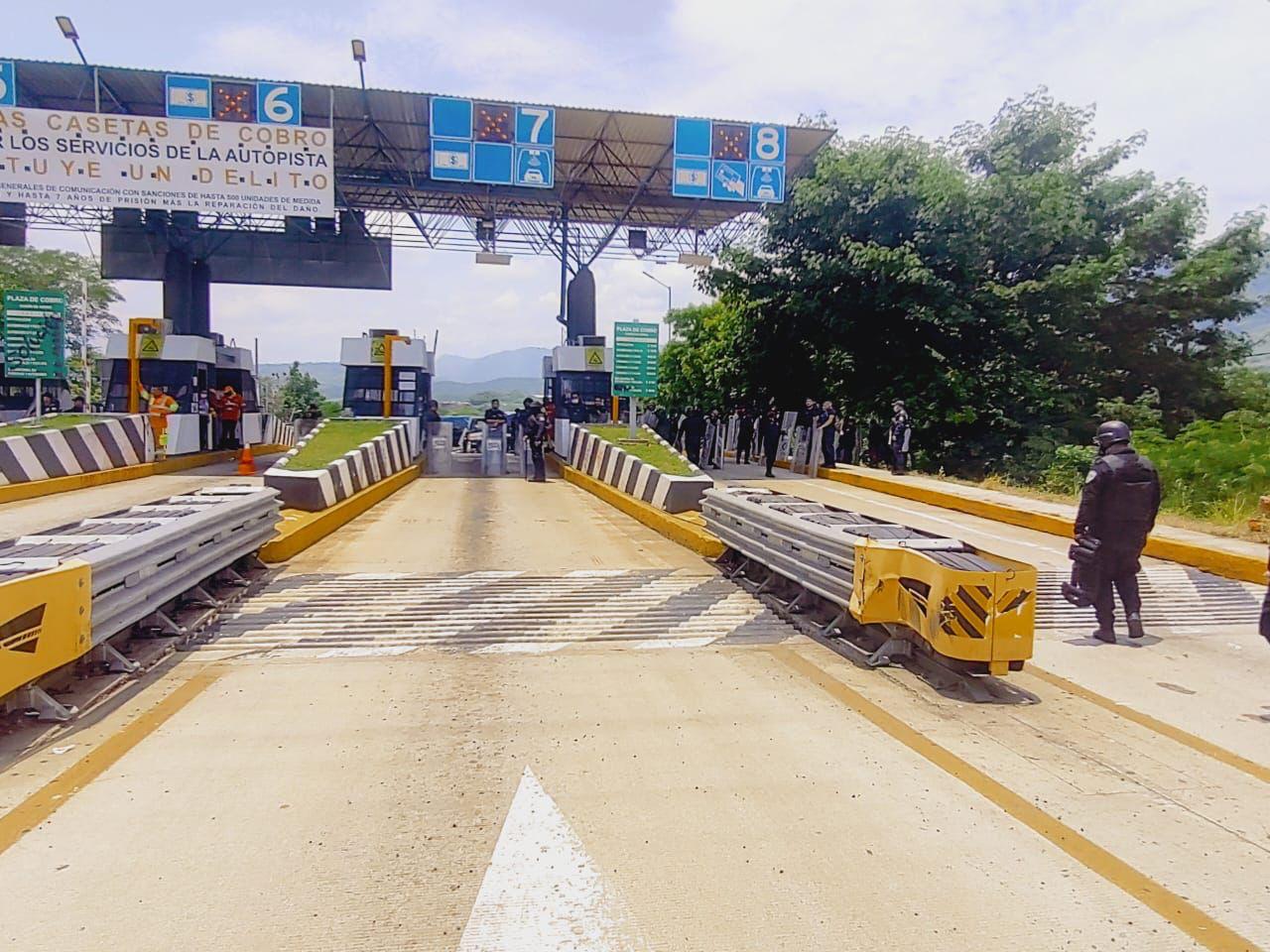 SSyPC restablece orden y libre tránsito en la carretera de cuota Tuxtla-San Cristóbal; hay 29 detenidos