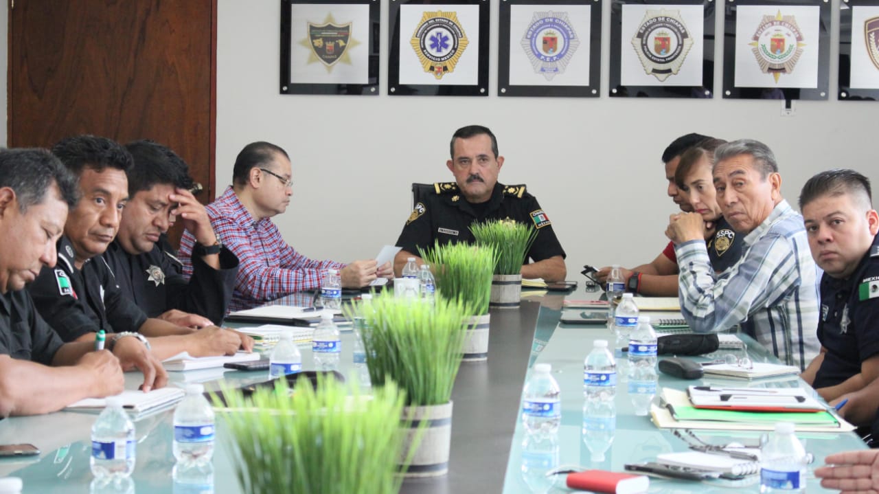 Lozoya Uribe exhorta a la policía a redoblar esfuerzos para el próximo periodo vacacional   