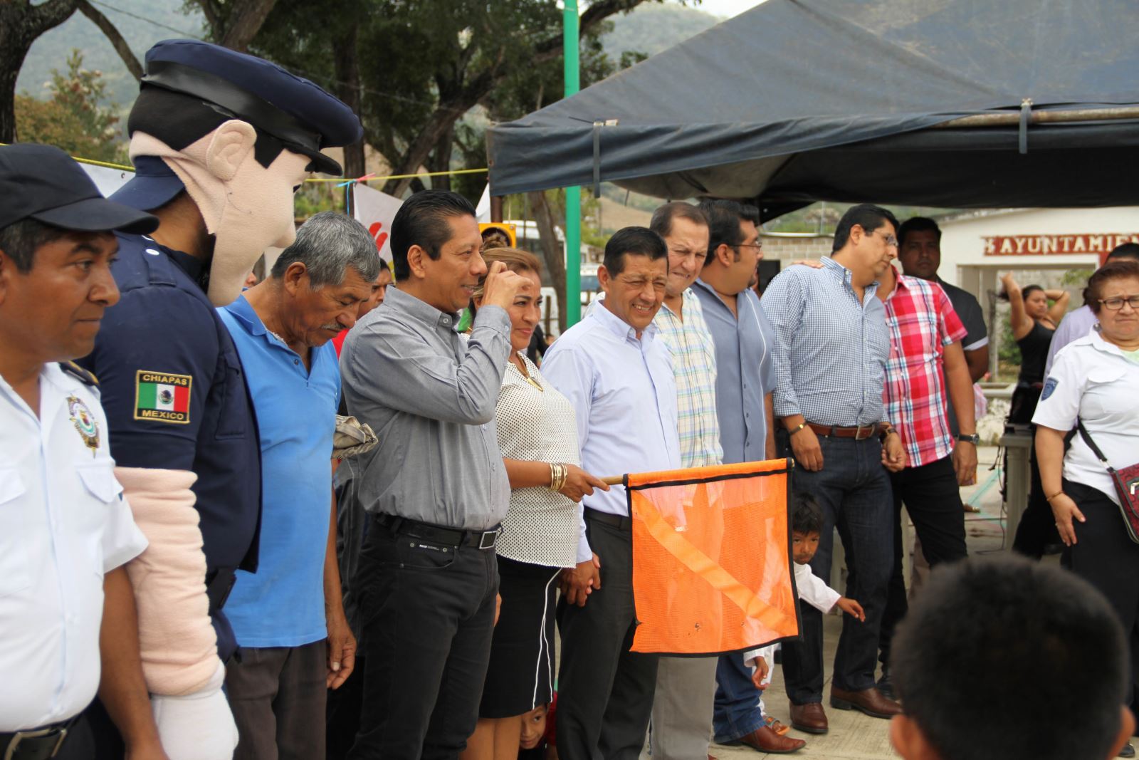 Policías de la SSP visitan colonias con el programa de “Brigada de Prevención”