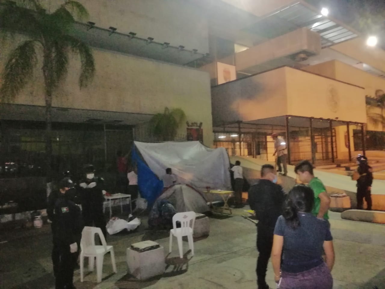 Grupo interinstitucional realizó desalojo en el Parque Central de Tuxtla Gutiérrez
