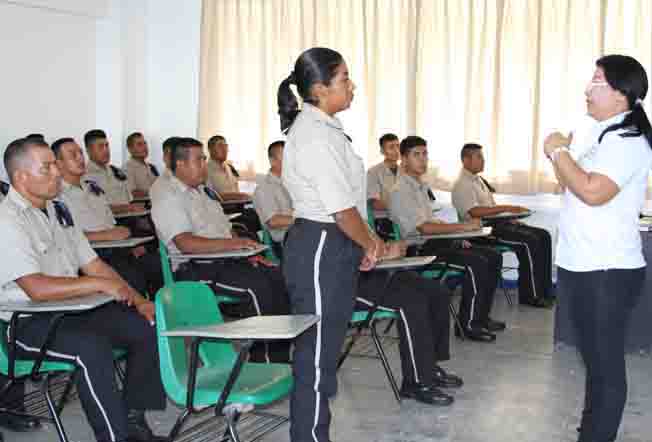 Instructores del Instituto de Formación Policial de la SSP son capacitados en Juicios Orales por la PGR