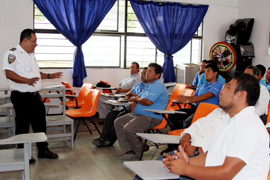 SSP capacita a conductores del transporte público en educación vial