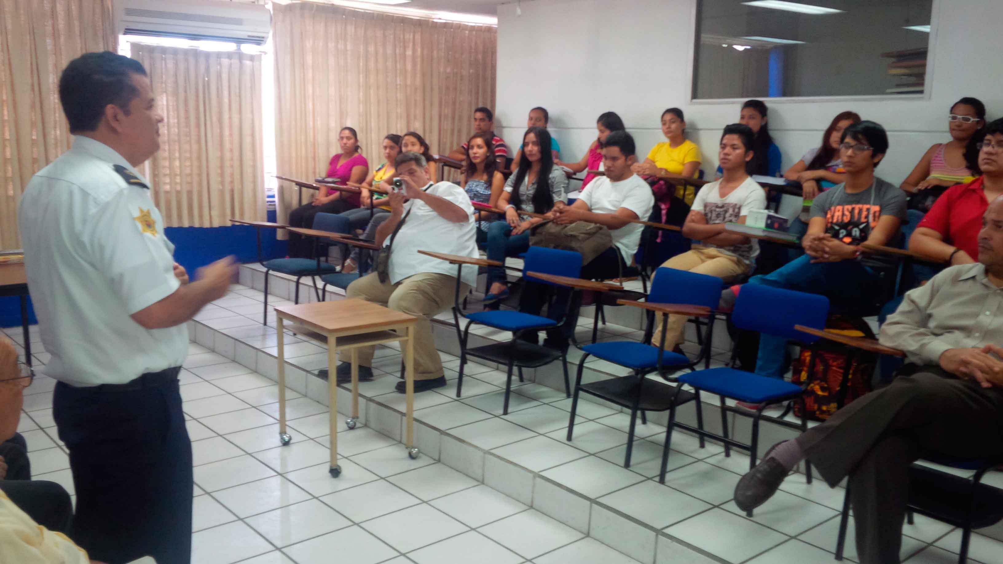 SSP inician cursos de Educación Vial a más de 400 estudiantes de la UNACH en la región Soconusco