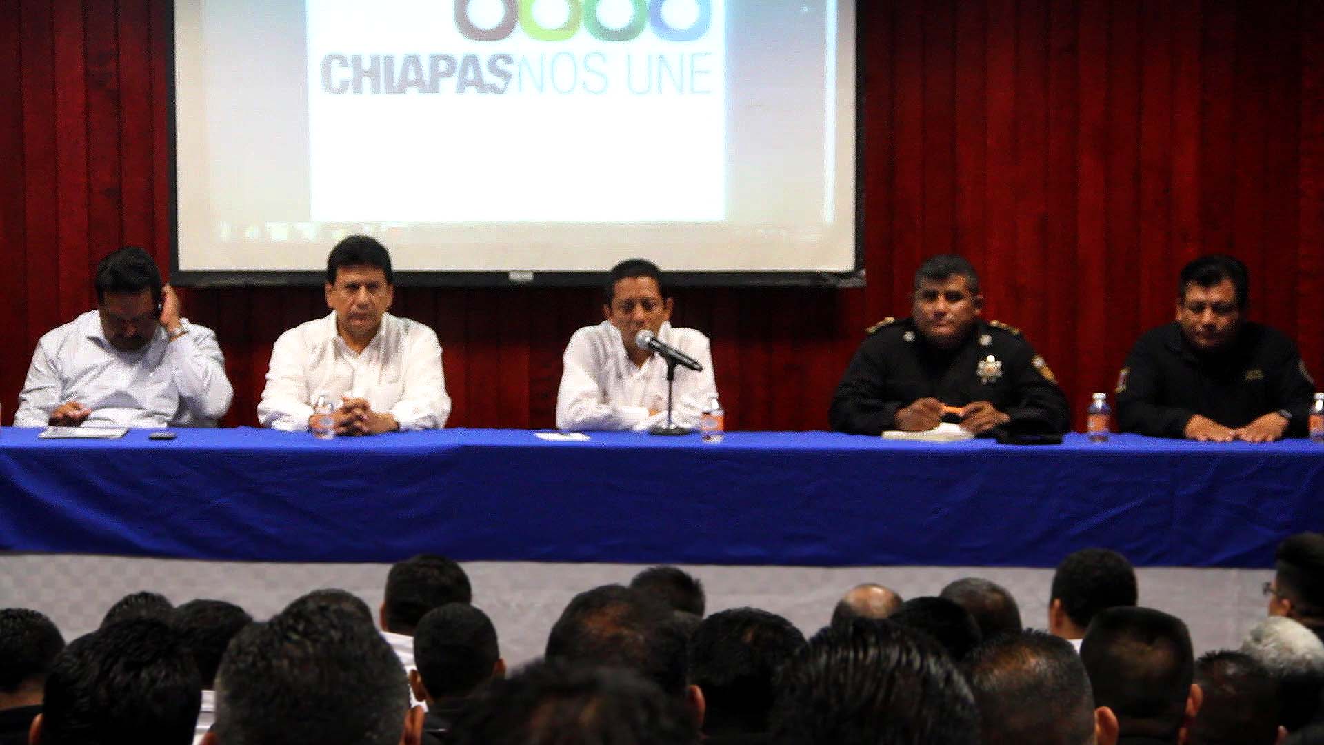 Secretario de Seguridad exhorta a mandos municipales a fortalecer la supervisión de sus policías