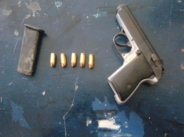 Reforzamiento de patrullajes, permite asegurar arma de fuego a sujeto y decomisar droga a narcomenudistas:  SSP