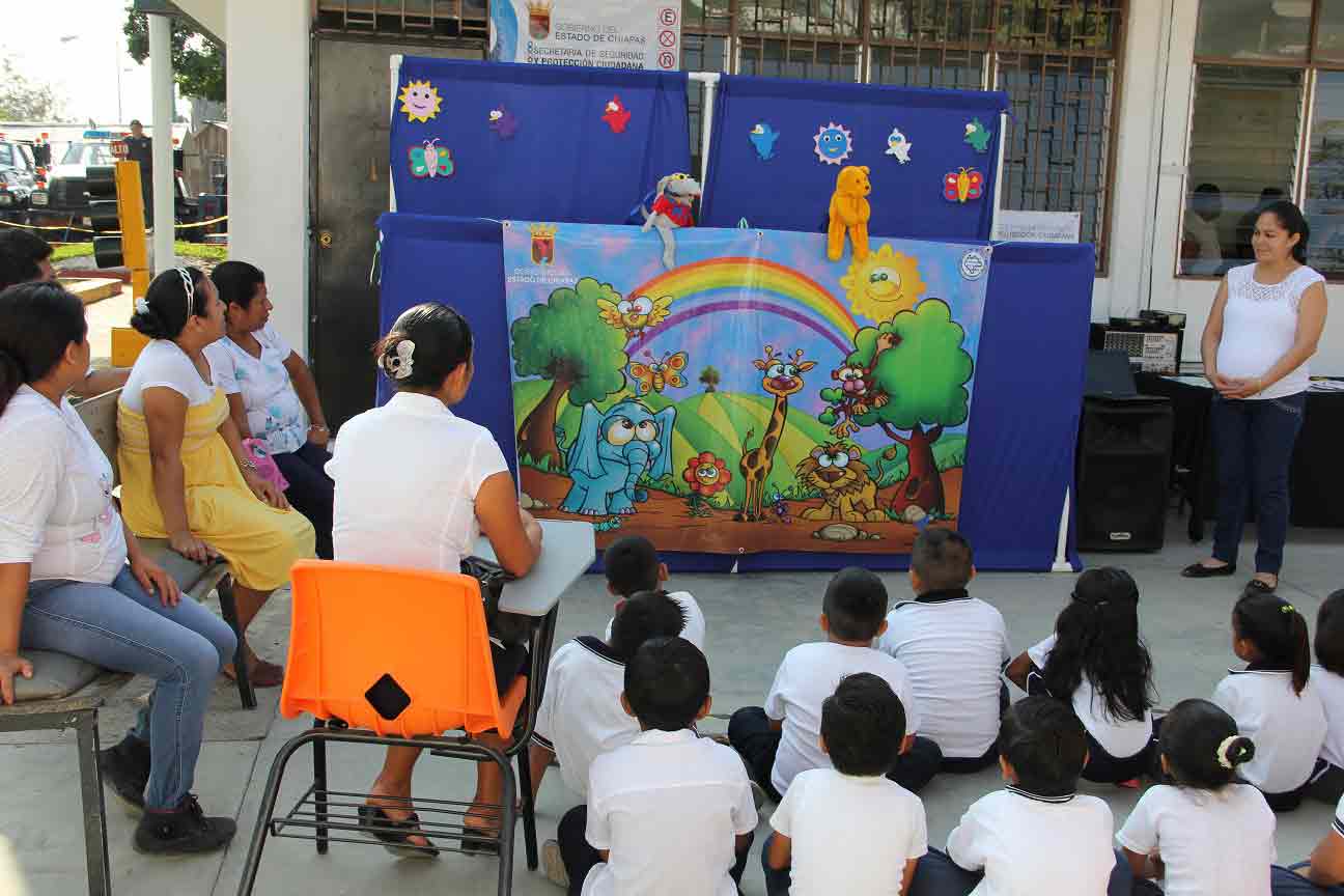 Estudiantes de Primaria participan en acto cívico y programas de prevención de la SSP