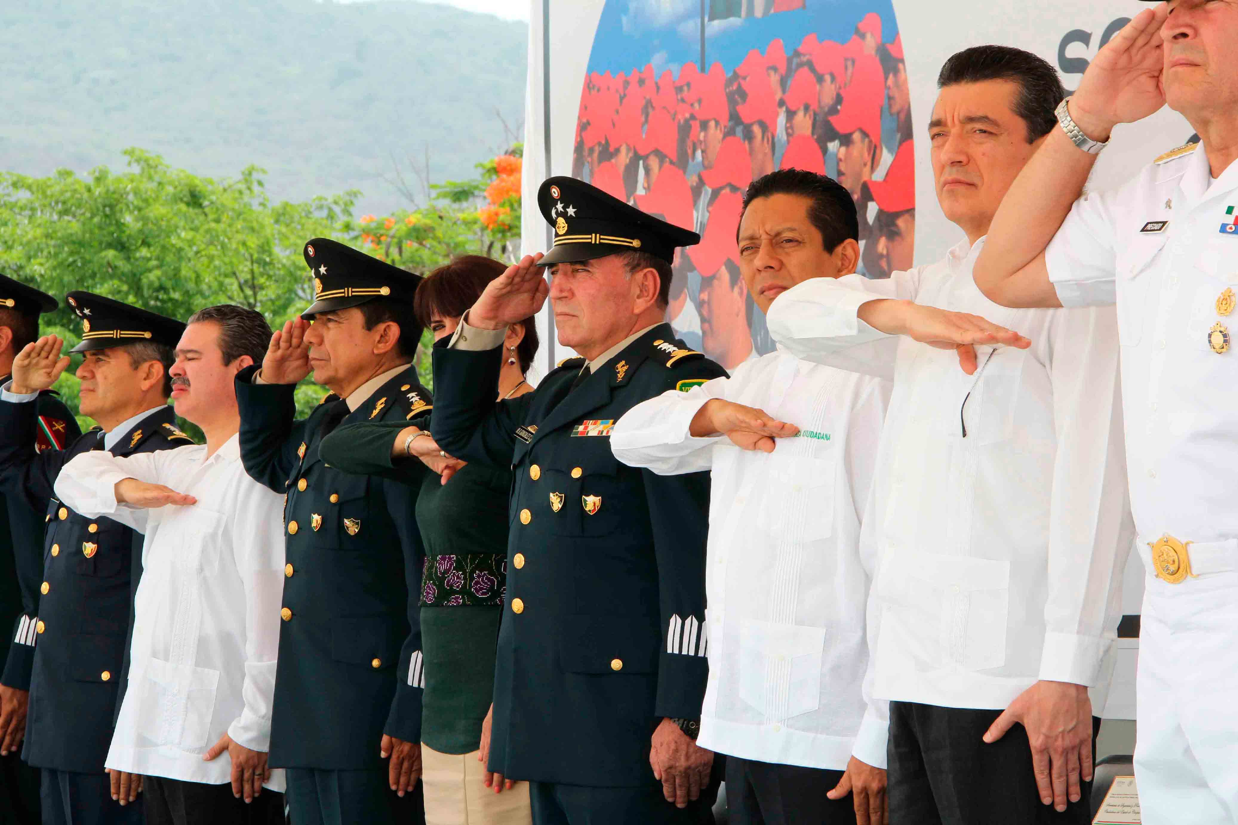 Invita Llaven Abarca a conscriptos del SMN a ingresar a la policía estatal