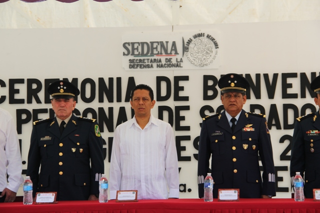 Encabeza Jorge Luis Llaven Abarca ceremonia a conscriptos del Servicio Militar Nacional