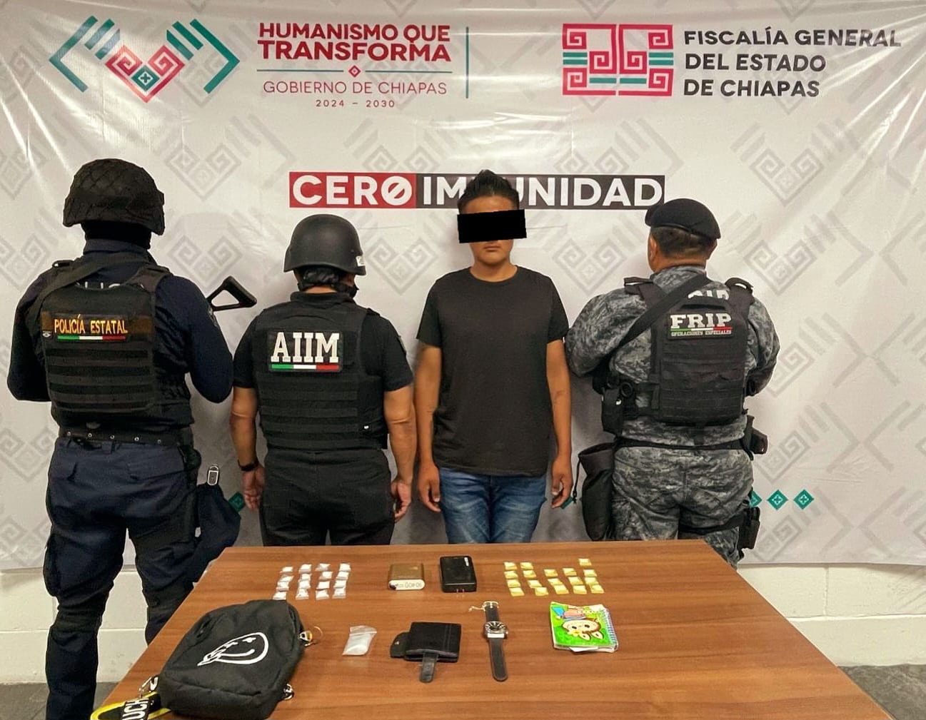 SSP y FGE detienen masculino por presunta posesión de narcóticos en Tuxtla Gutiérrez.