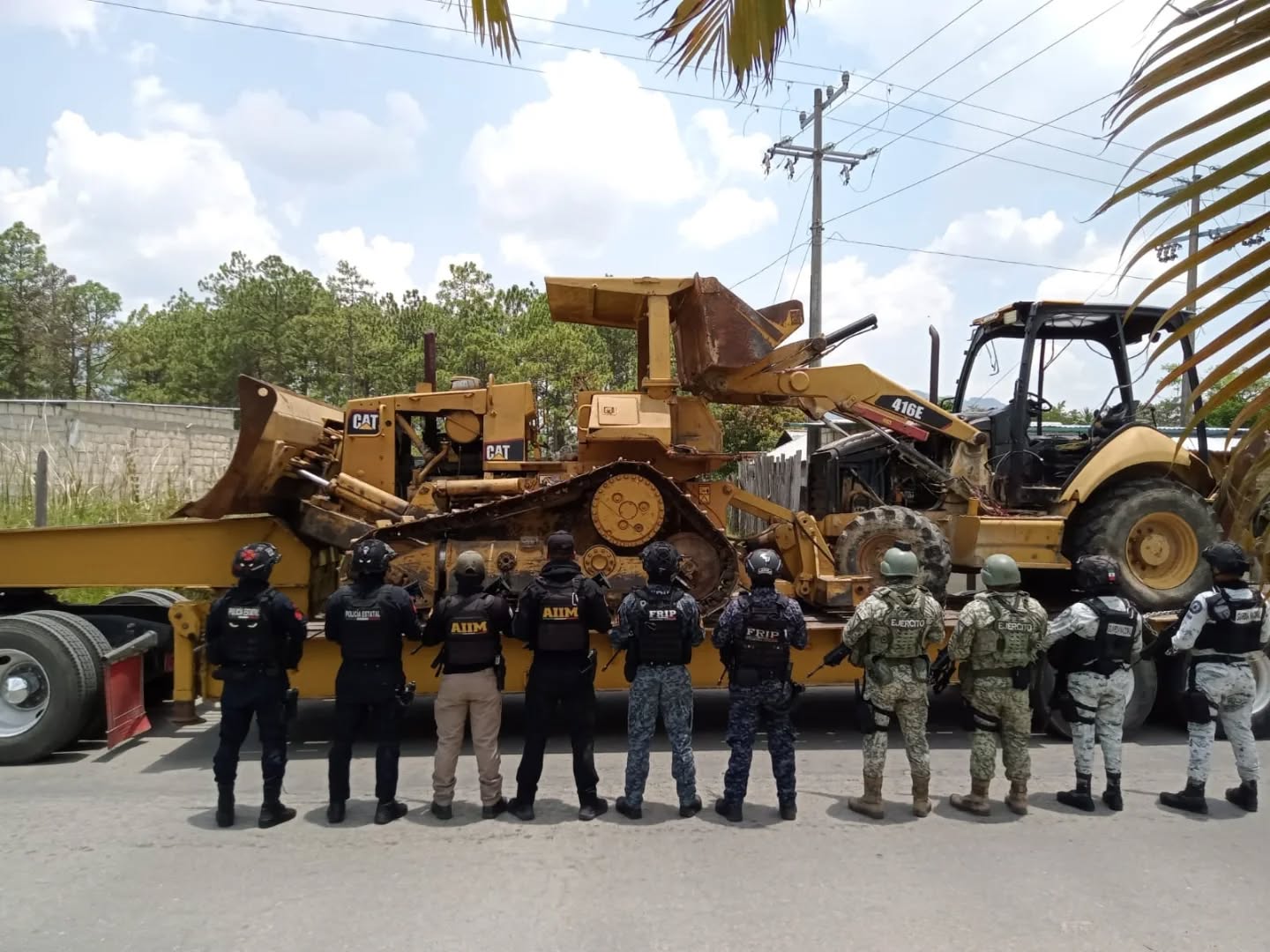 En operativo interinstitucional recuperan maquinaria retenida en Altamirano.