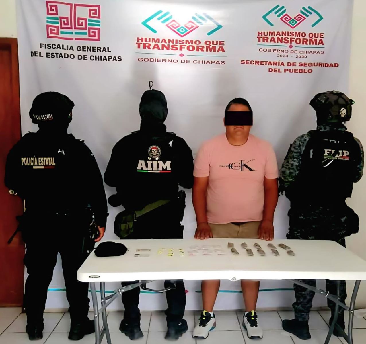SSP y FGE detienen a masculino en posesión de presuntos narcóticos en Frontera Comalapa.
