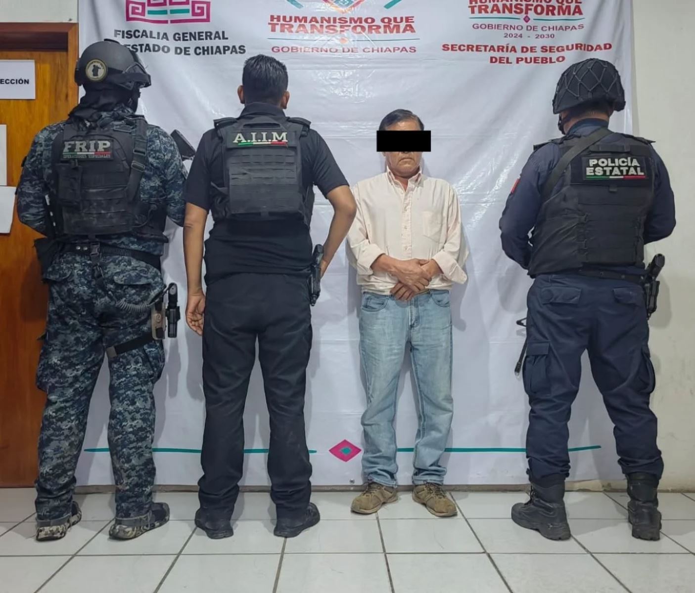 SSP y FGE detienen a un masculino con vehículo con reporte de robo en Frontera Comalapa.