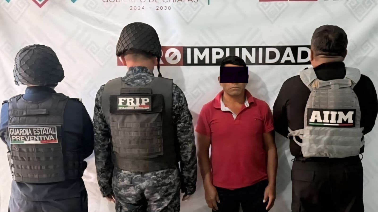 SSP y FGE detienen a masculino en posesión de arma de fuego en San Cristóbal de Las Casas.