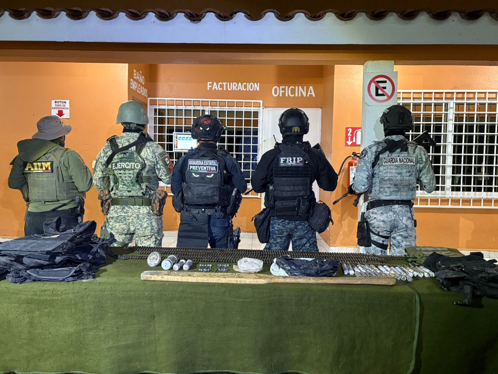 Aseguran artefactos explosivos y equipo táctico en operativo interinstitucional en Altamirano.