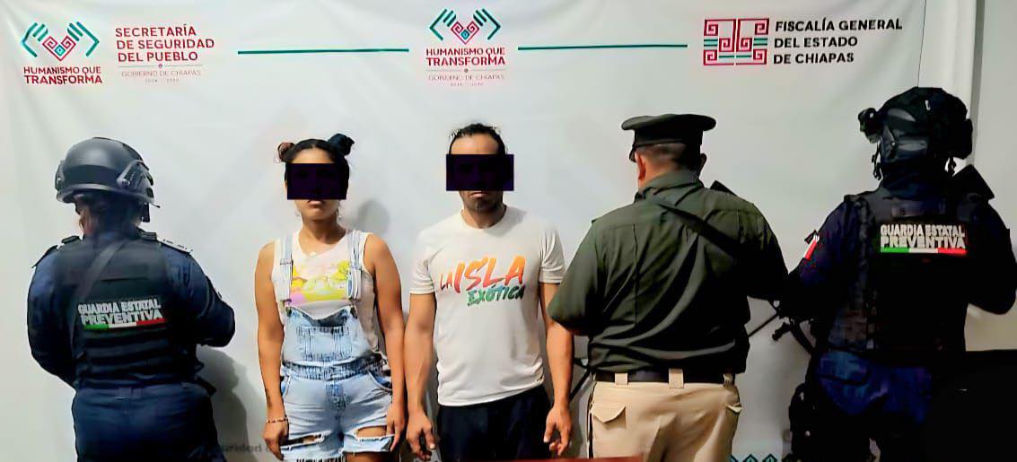 En operativo de seguridad detienen a dos personas en posesión de presuntos narcóticos en Cacahoatán.
