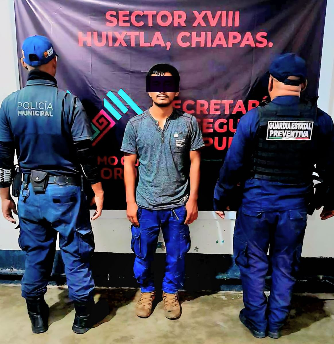 SSP y FGE detienen a un masculino con motocicleta con reporte de robo en Acacoyagua.