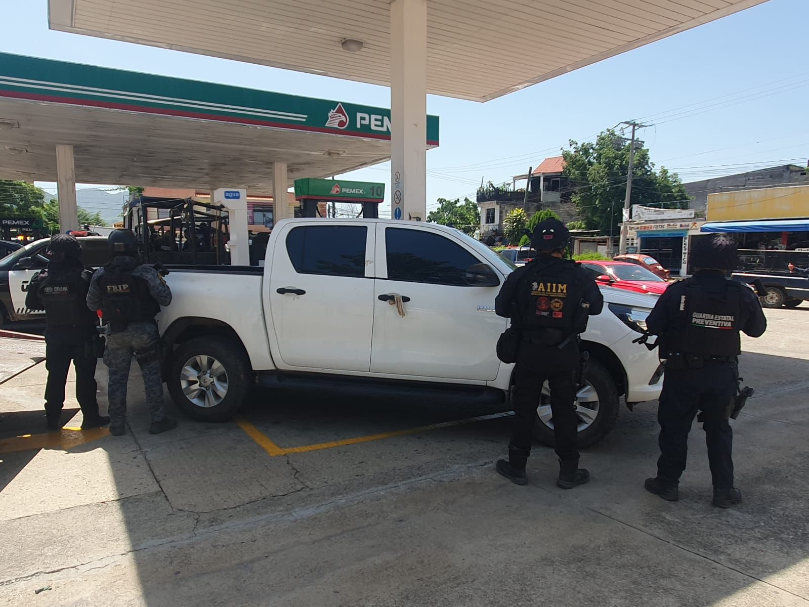En operativos interinstitucionales aseguran nueve vehículos en el estado de Chiapas.