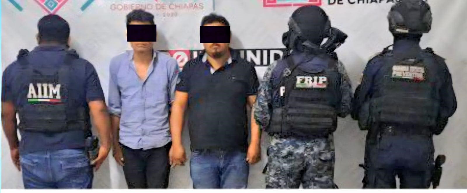 En operativo interinstitucional detienen a dos masculinos con vehículo con reporte de robo en El Parral.