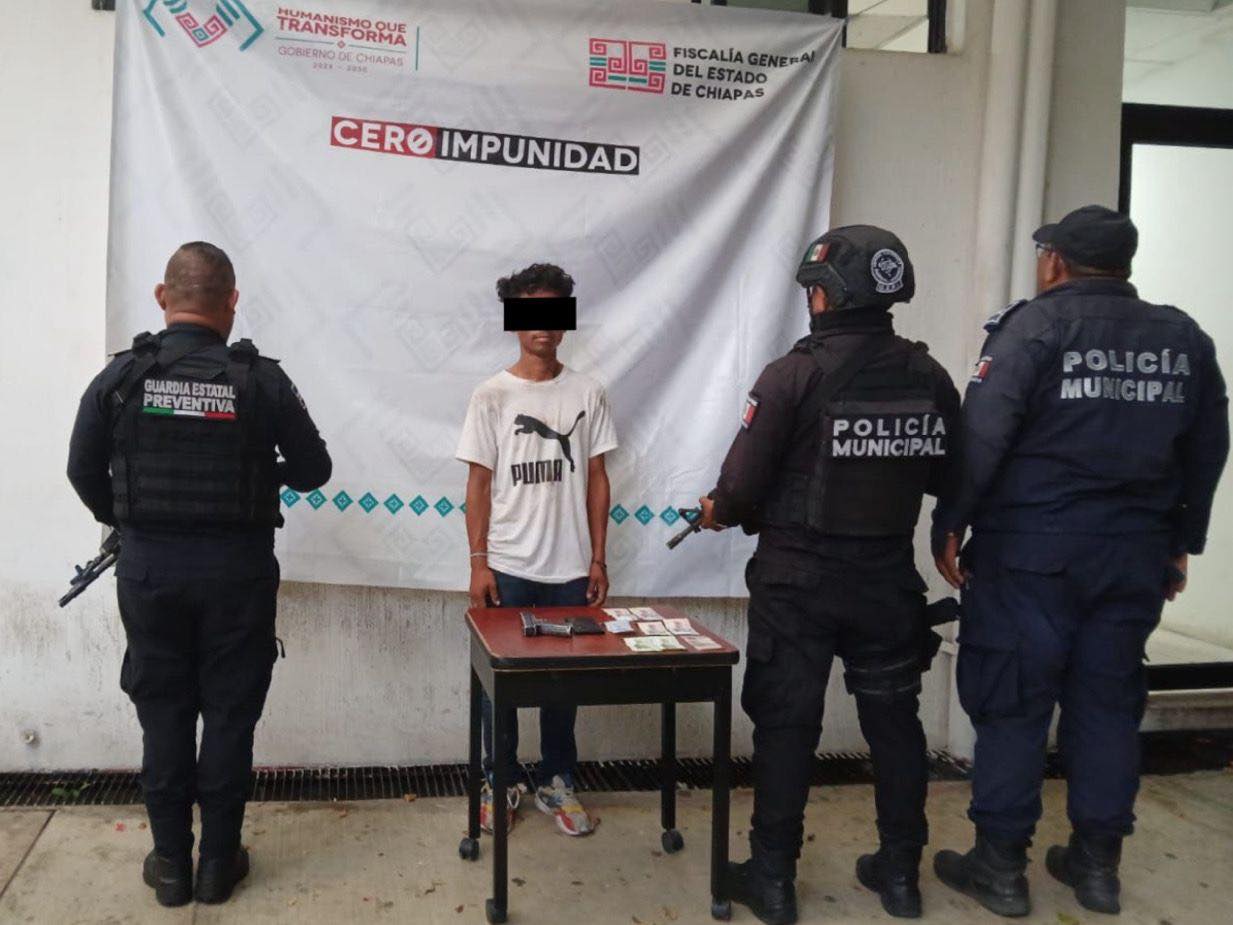 En operativo de seguridad detienen a masculino presunto responsable de robo con violencia en Tapachula.