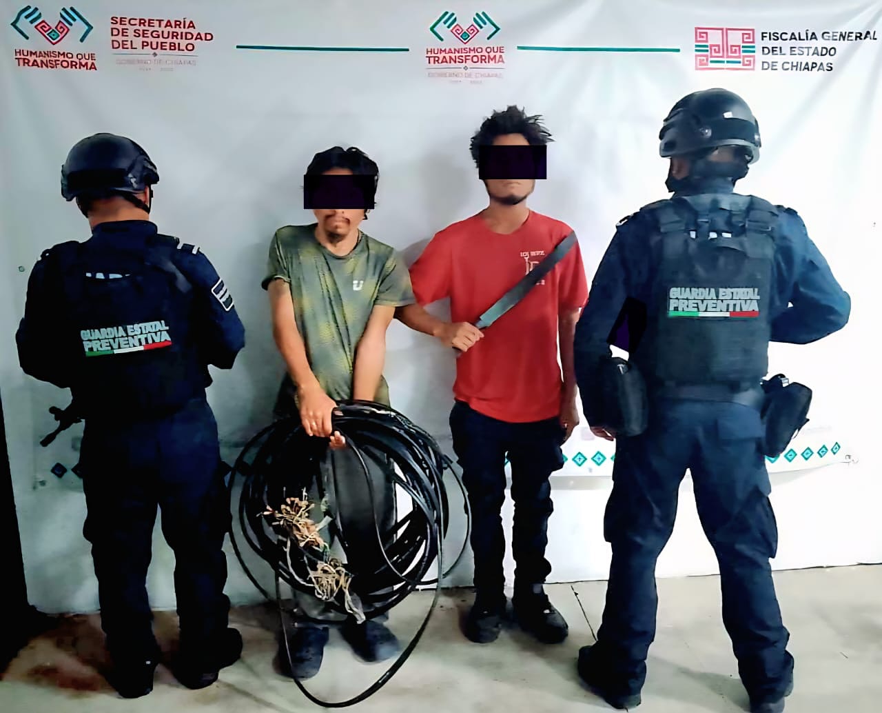 En operativo de seguridad detienen a dos masculinos en flagrante robo en Tapachula