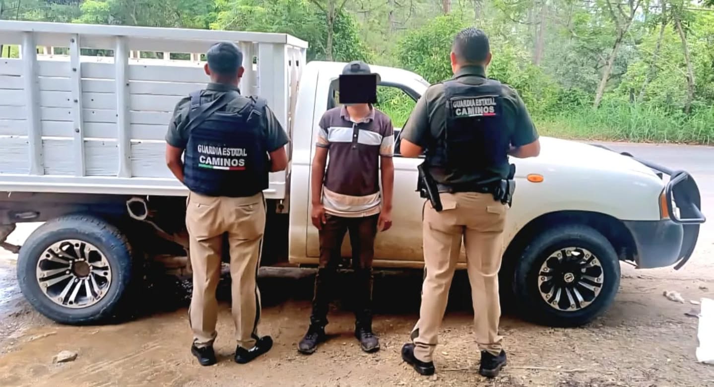 En operativo de seguridad en Chilón detienen a masculino con vehículo con reporte de robo