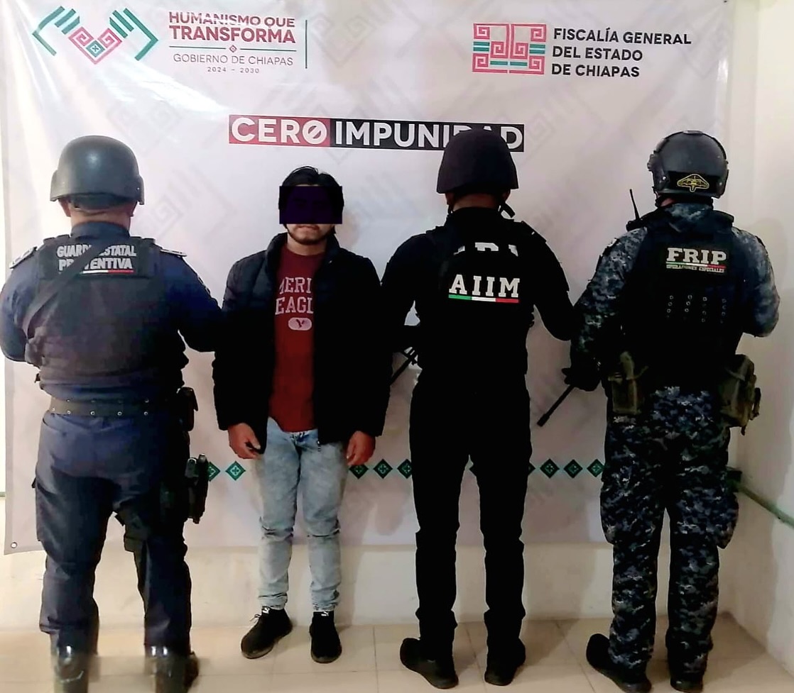 En operativo de seguridad en Motozintla detienen a un masculino con una motocicleta con reporte de robo 