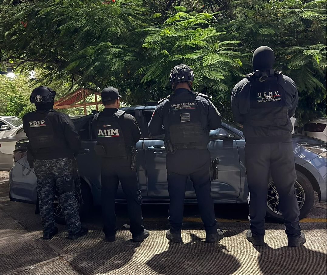 En operativo interinstitucional detienen a masculino con vehículo con reporte de robo en Tuxtla Gutiérrez 