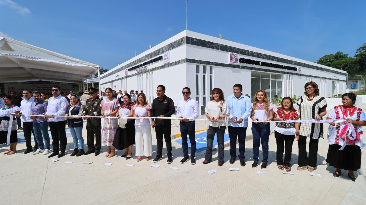 Secretario de Seguridad del Pueblo asiste a la inauguración del Centro de Justicia para las Mujeres en Palenque