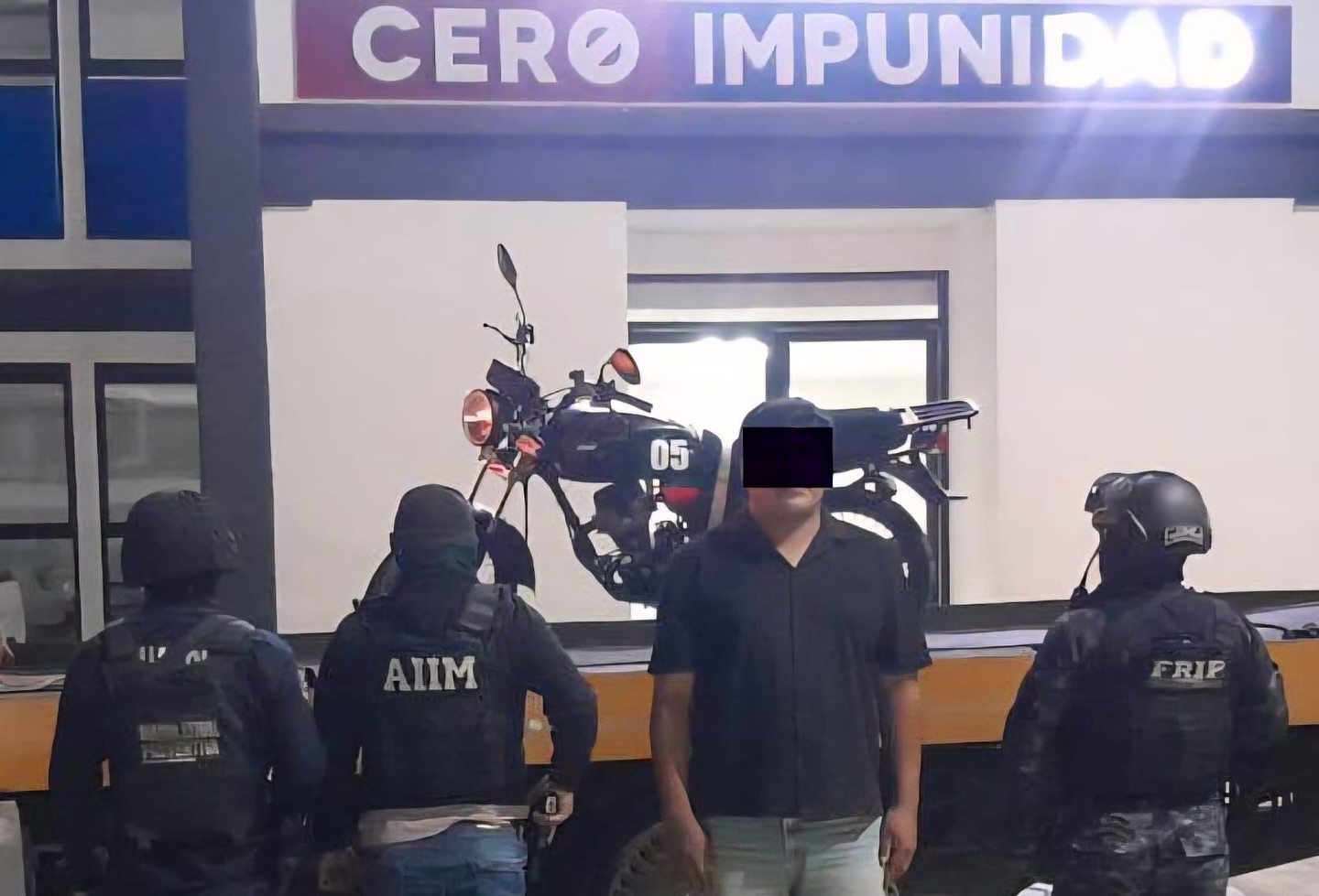 SSP y FGE, en Villaflores detienen a masculino en posesión de presuntos narcóticos