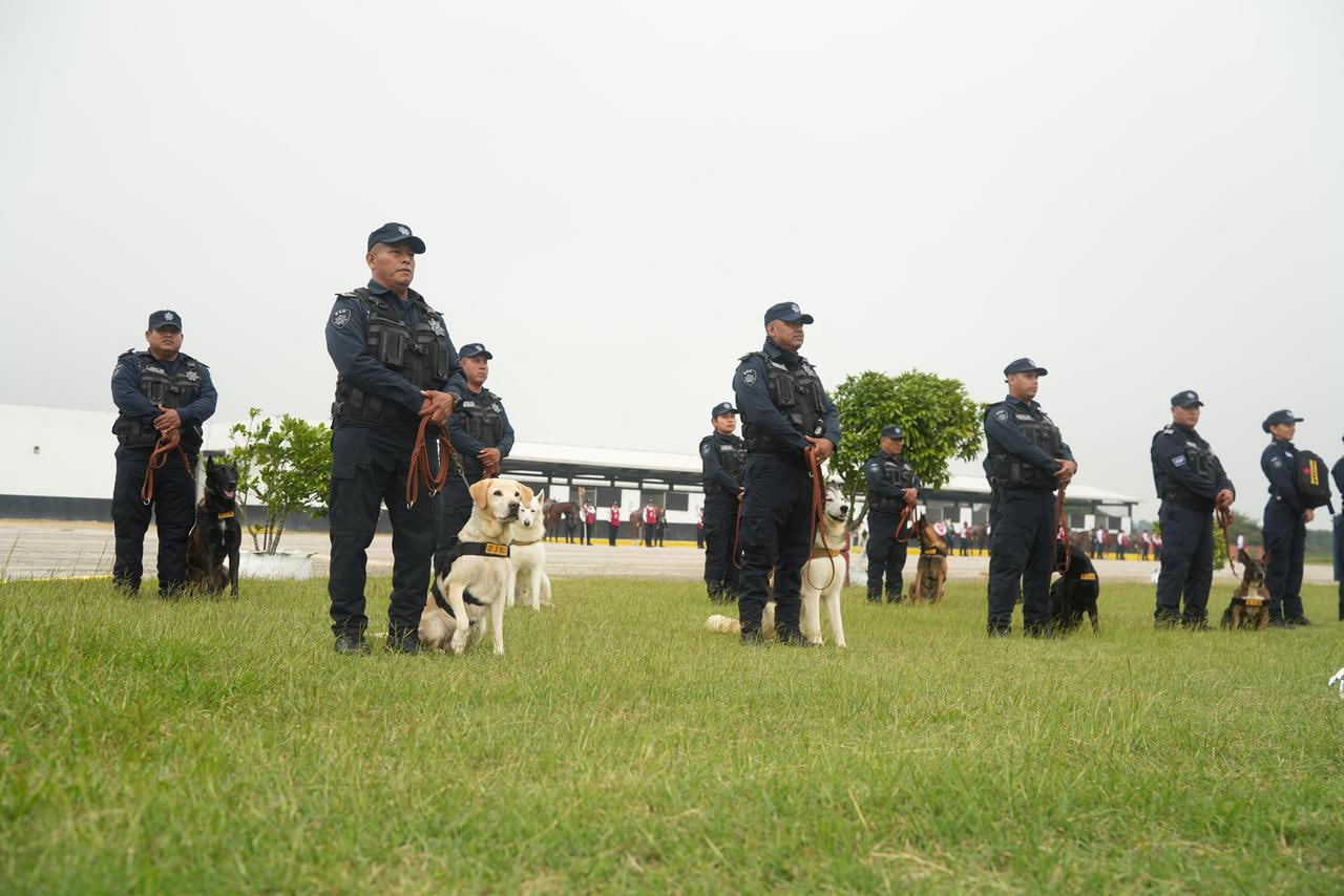 Secretario de Seguridad del Pueblo supervisa la capacitación de unidades equinas y caninas de la Guardia Estatal
