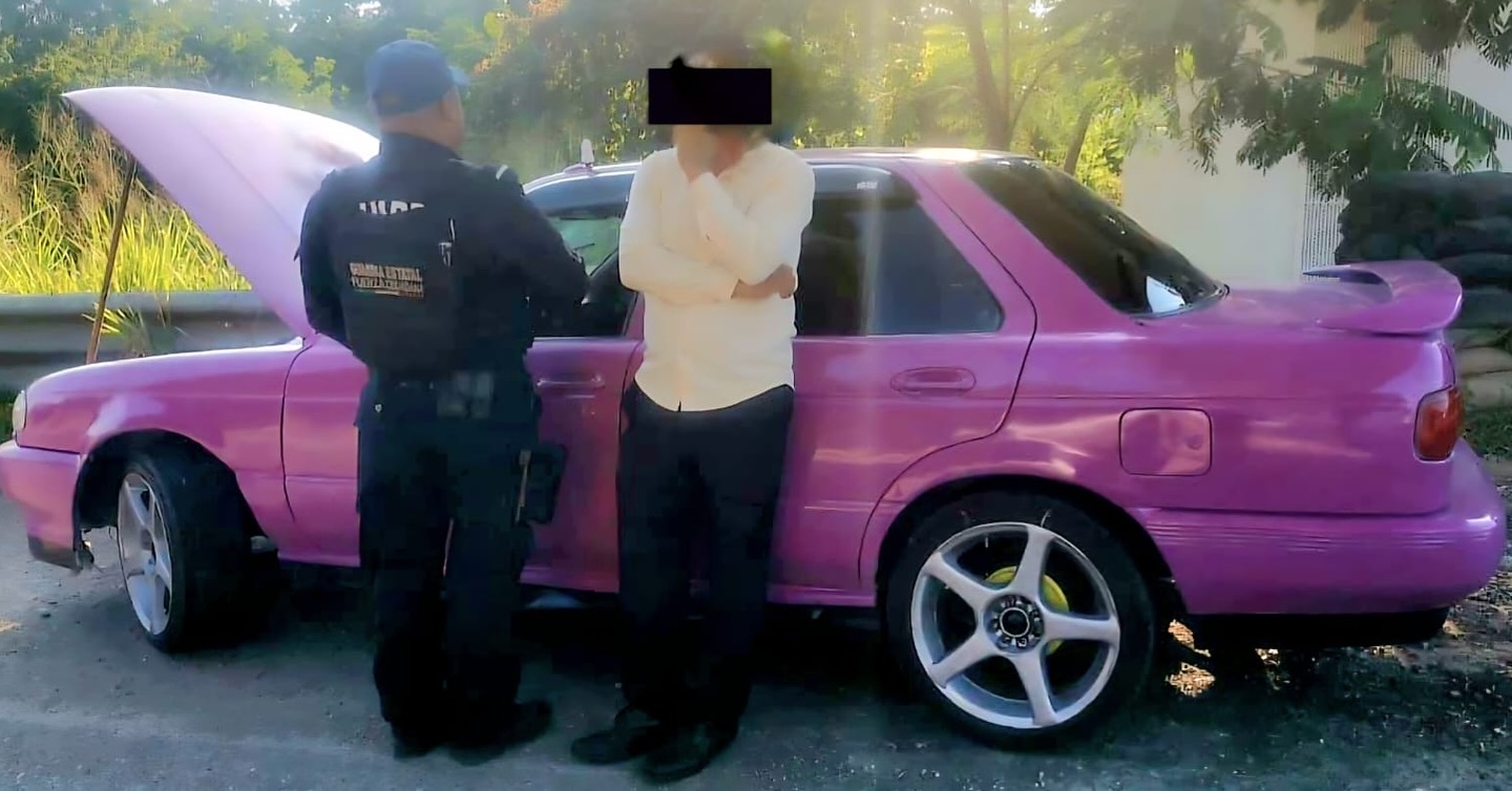 En operativo de seguridad en Chiapa de Corzo detienen a masculino con vehículo con reporte de robo