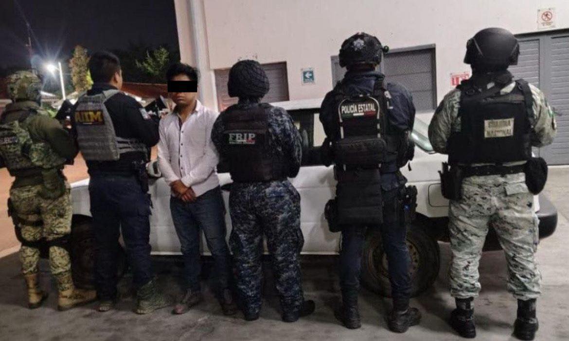 En operativo interinstitucional detienen a una persona con vehículo con reporte de robo.