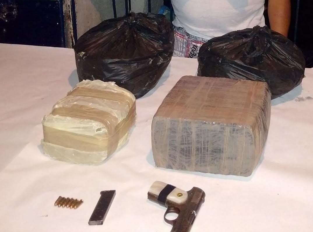 Asegura SSP droga y arma, en operativos carreteros