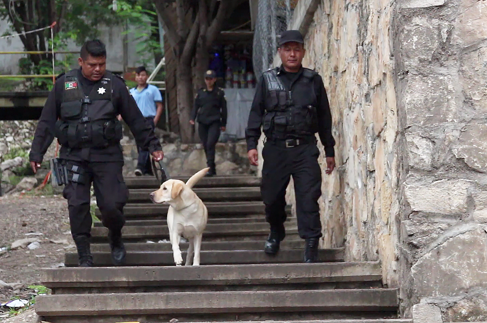 SSP realiza Operativo Mochila en secundaria técnica 134 de Chiapa de Corzo