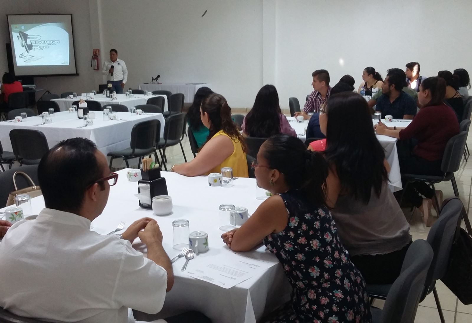 Imparte SSP conferencia sobre la prevención del acoso cibernético