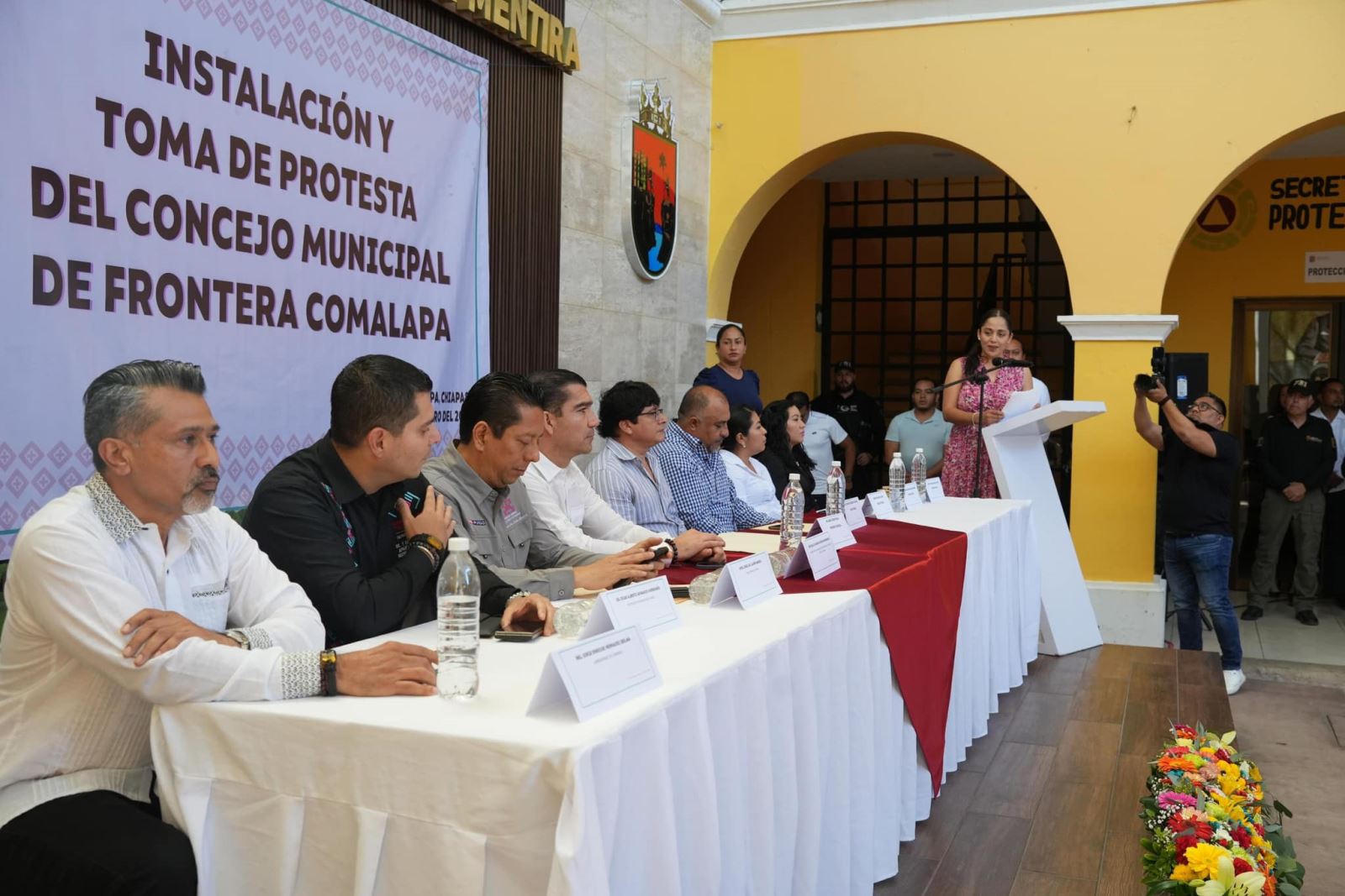 Asiste el Secretario de Seguridad del Pueblo a la instalación y toma de protesta del Concejo Municipal de Frontera 